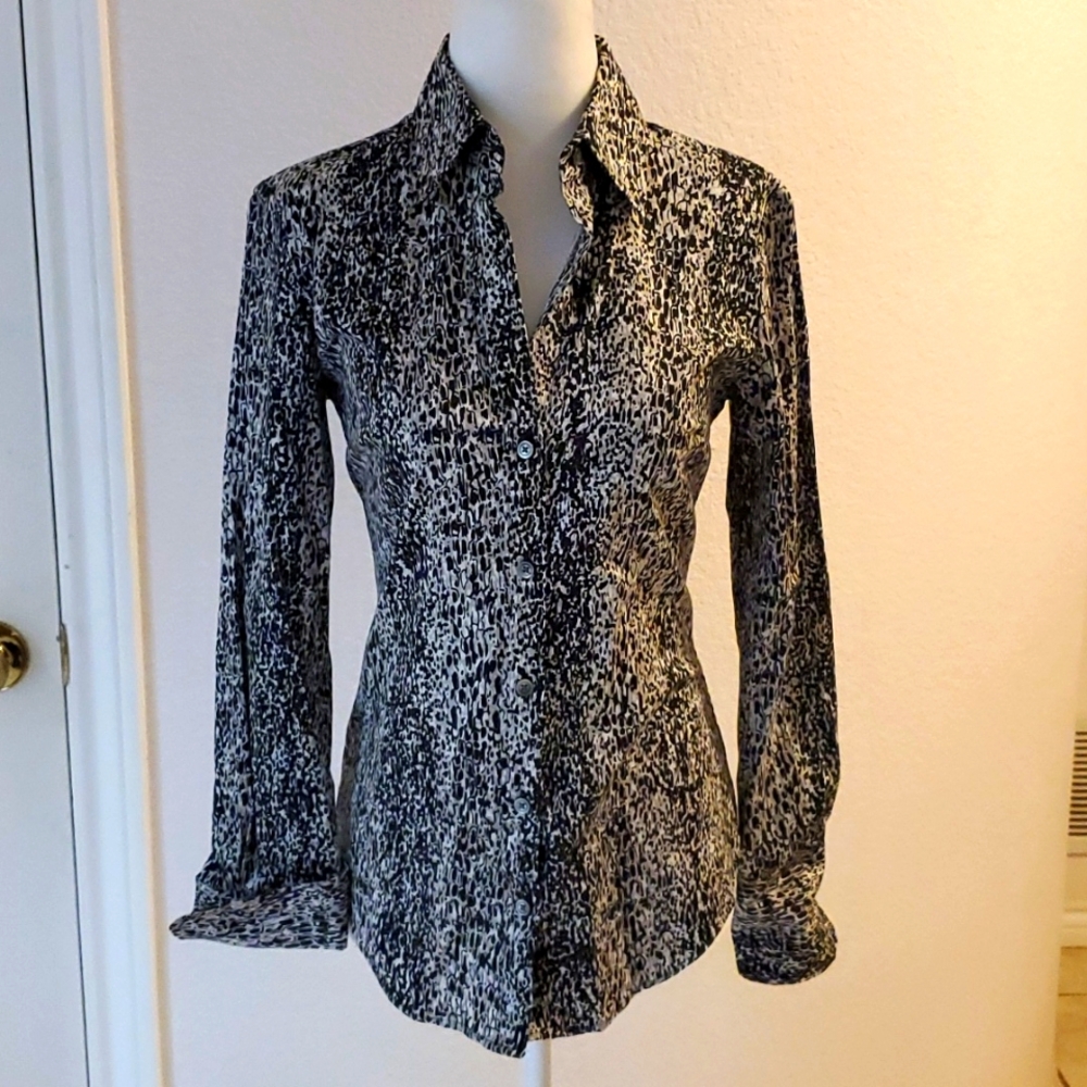Calvin Klein Perfect Button Down size XS